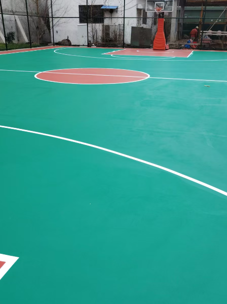 焦作 球场长期使用易出现地面开裂